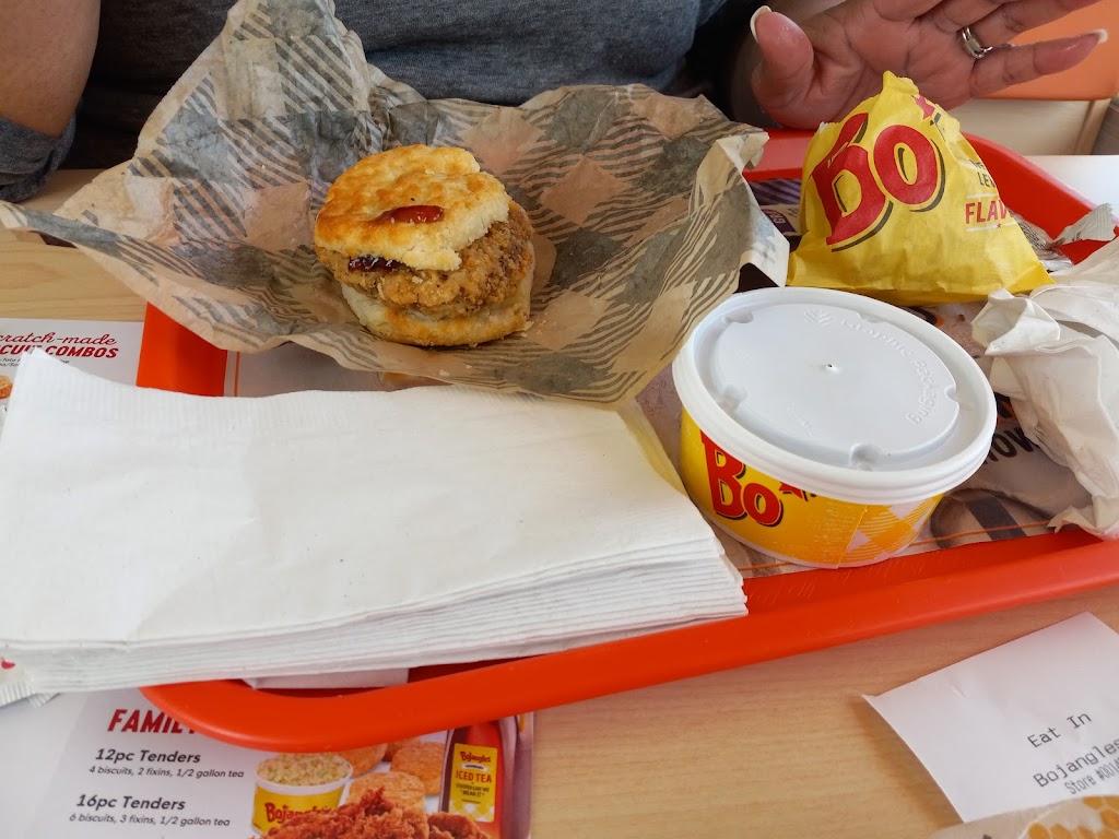 Bojangles | restaurant | 405 W Pineview Dr, Flowood, MS 39232, USA | 6013219385 OR +1 601-321-9385