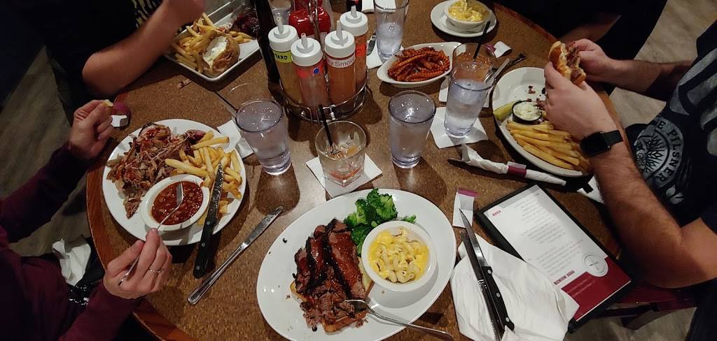 North and South Seafood & Smokehouse | restaurant | 605 S Main St, DeForest, WI 53532, USA | 6088422601 OR +1 608-842-2601