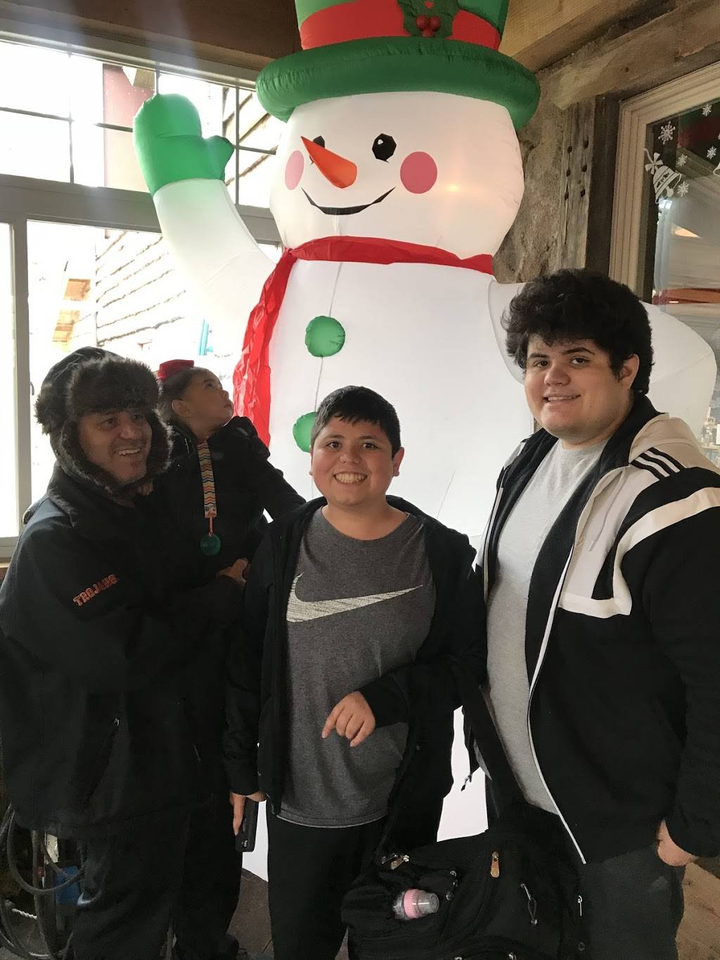 B & Js Pizza & Sandwiches | restaurant | 9653 Base Line Rd, Rancho Cucamonga, CA 91730, USA | 9099870757 OR +1 909-987-0757