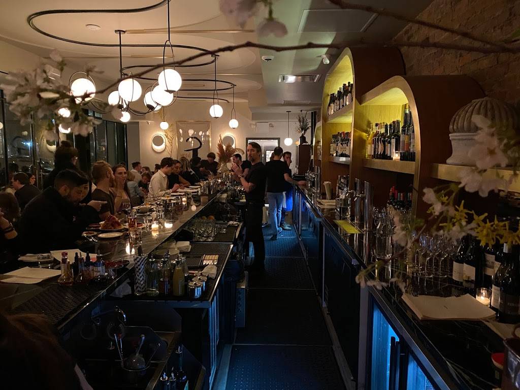 Ernestos | restaurant | 259 E Broadway, New York, NY 10002, USA | 6466928300 OR +1 646-692-8300