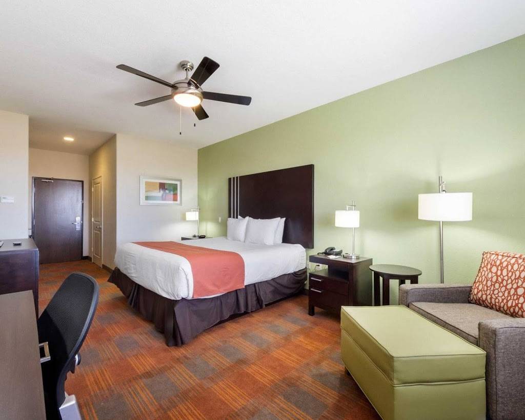 Quality Inn & Suites Victoria East | restaurant | 5401 Houston Hwy, Victoria, TX 77901, USA | 3615797919 OR +1 361-579-7919