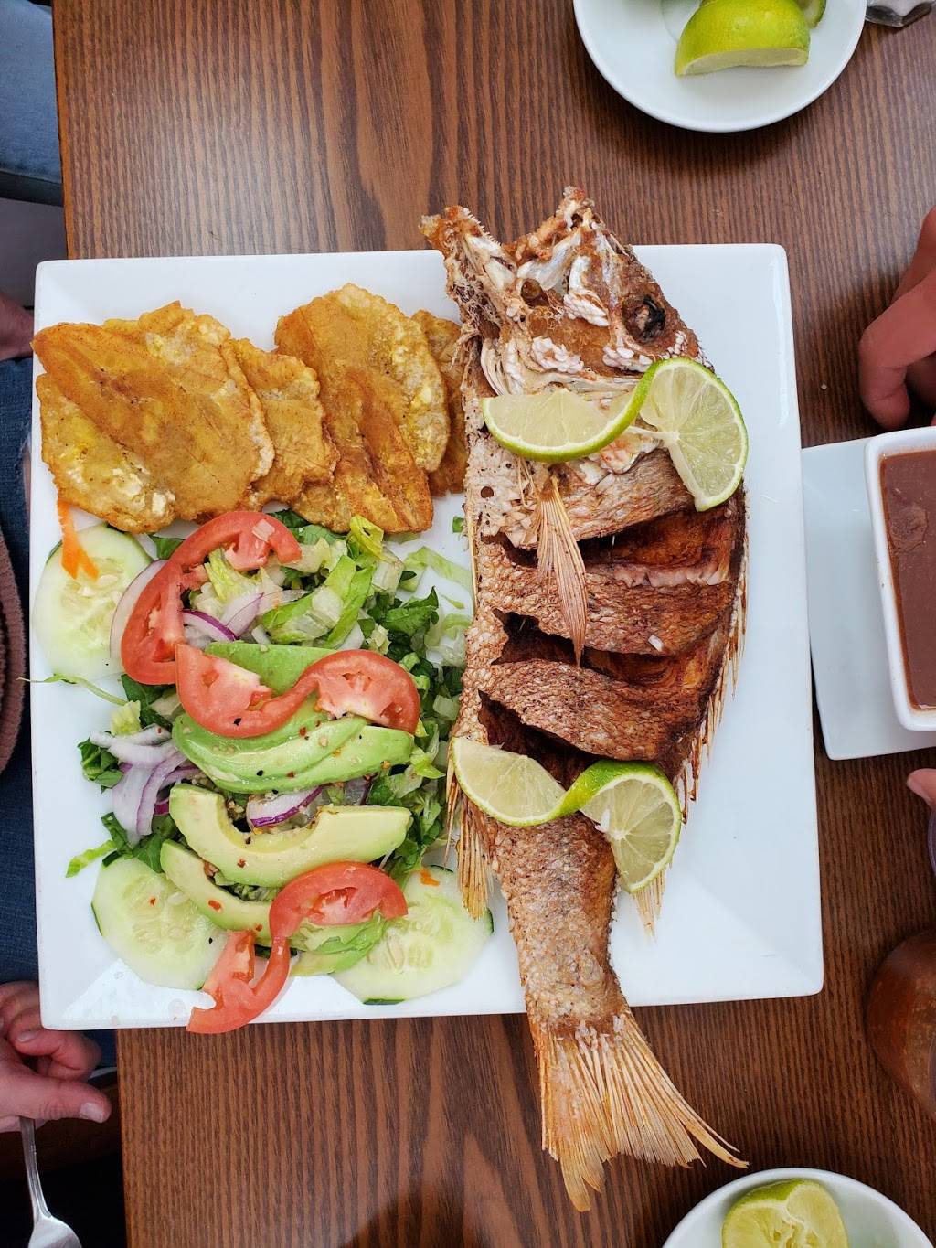 Sabor Colombiano | restaurant | 564 S Broad St, Elizabeth, NJ 07202, USA | 9085766750 OR +1 908-576-6750