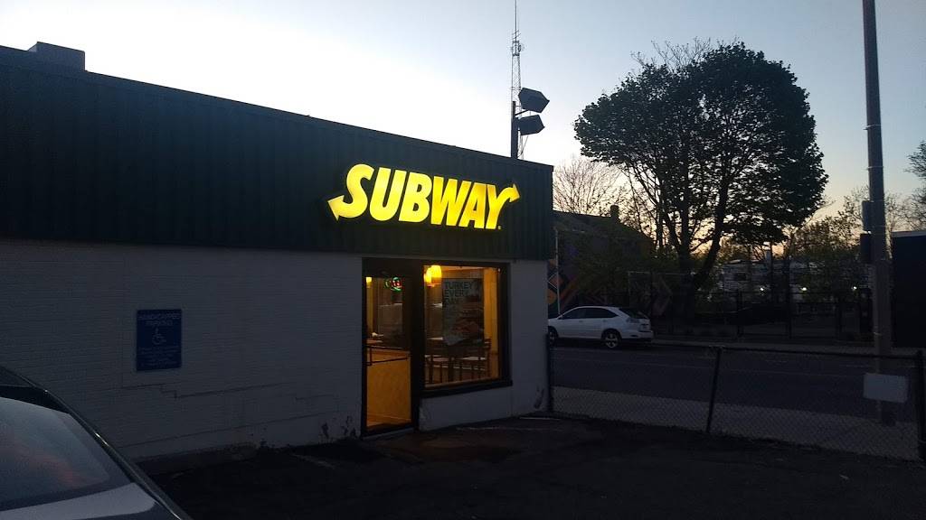 Subway | meal takeaway | 260 Western Ave, Allston, MA 02134, USA | 6177835700 OR +1 617-783-5700