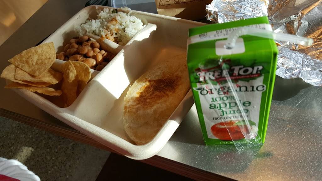 Chipotle Mexican Grill | restaurant | 515 SE Everett Mall Way, Everett, WA 98208, USA | 4252657915 OR +1 425-265-7915