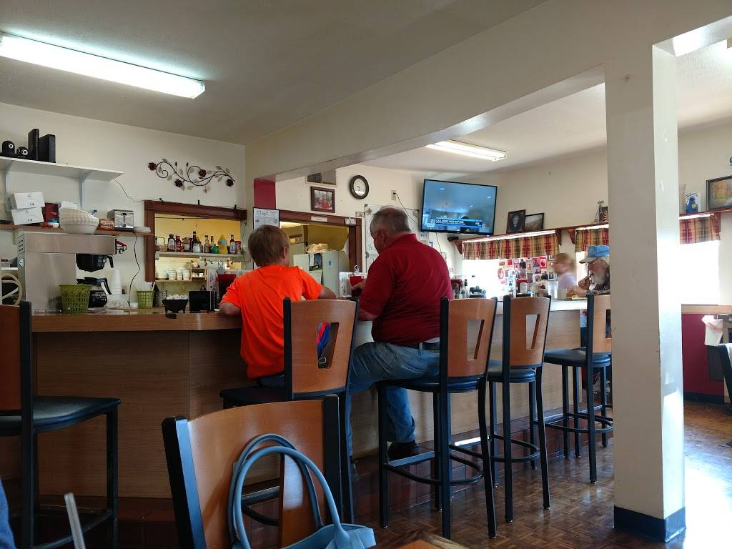 Traditions Family Restaurant | restaurant | 11500 Alexandria Pike, Alexandria, KY 41001, USA | 8596353663 OR +1 859-635-3663