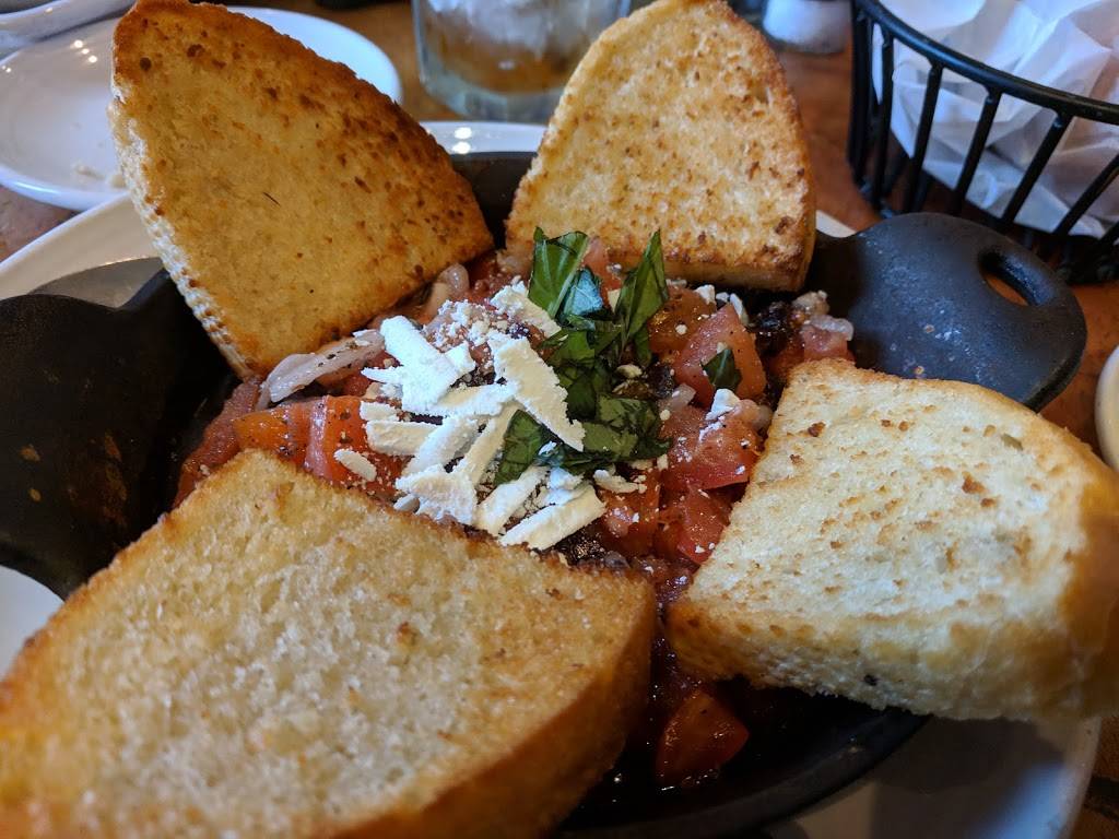 Carrabbas Italian Grill | restaurant | 25665 I-45, The Woodlands, TX 77380, USA | 2813679423 OR +1 281-367-9423