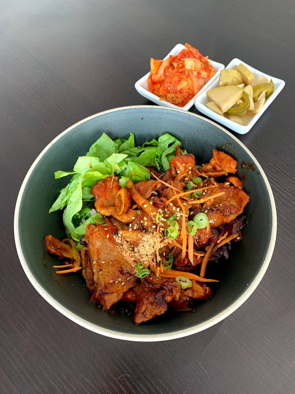 Maht Korean Restaurant | restaurant | 726 Somerset St W, Ottawa, ON K1R 6P8, Canada | 6136807268 OR +1 613-680-7268