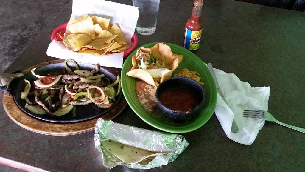 La Loma | restaurant | 235 E Main St #370, Hendersonville, TN 37075, USA | 6152645575 OR +1 615-264-5575