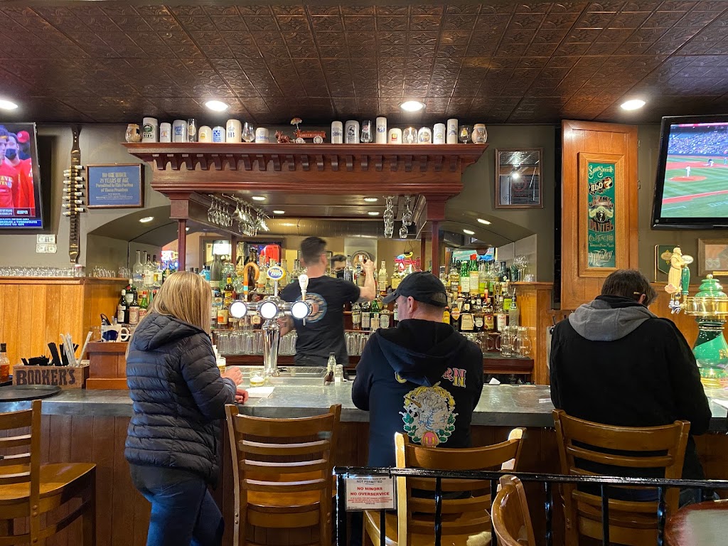 Shultzys Bar & Grill | restaurant | 4114 University Way NE, Seattle, WA 98105, USA | 2065489461 OR +1 206-548-9461