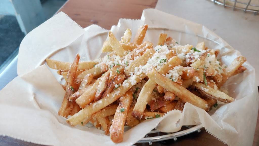 Farm Burger | restaurant | 5170 Town Center Blvd Suite 410, Peachtree Corners, GA 30092, USA | 6786916222 OR +1 678-691-6222