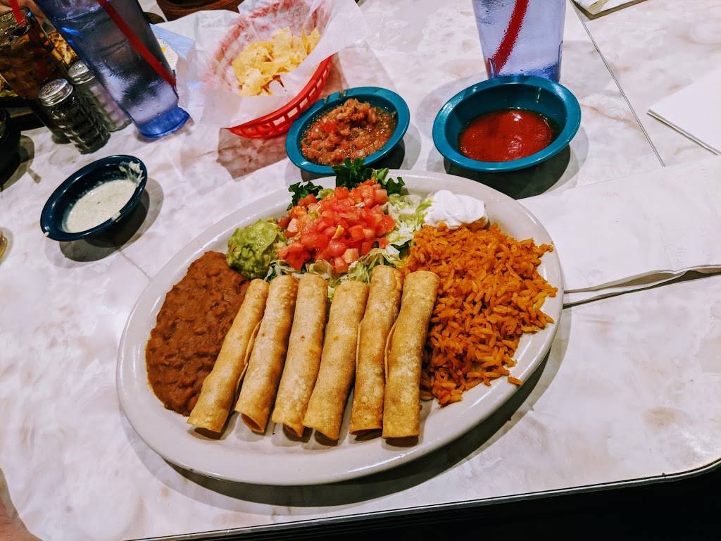 Chuys | restaurant | 9700 N Fwy Service Rd E, Fort Worth, TX 76177, USA | 8177416090 OR +1 817-741-6090