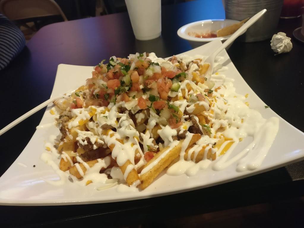 Chiki Chiki Wings and Sports | restaurant | 16312 Arrow Blvd, Fontana, CA 92335, USA | 9094293209 OR +1 909-429-3209