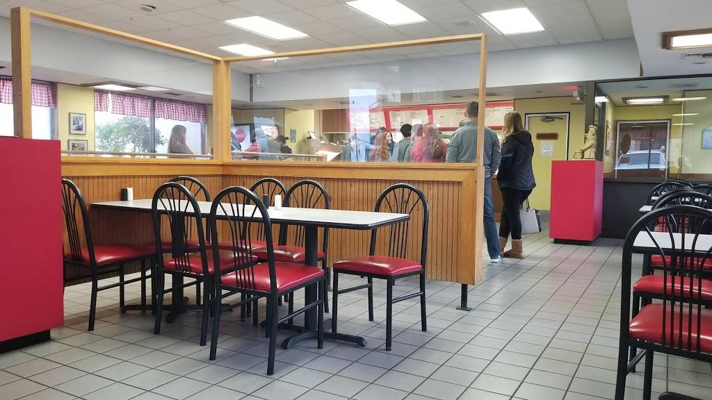 Henrys | restaurant | 202 N Broad St, Brevard, NC 28712, USA | 8288848658 OR +1 828-884-8658