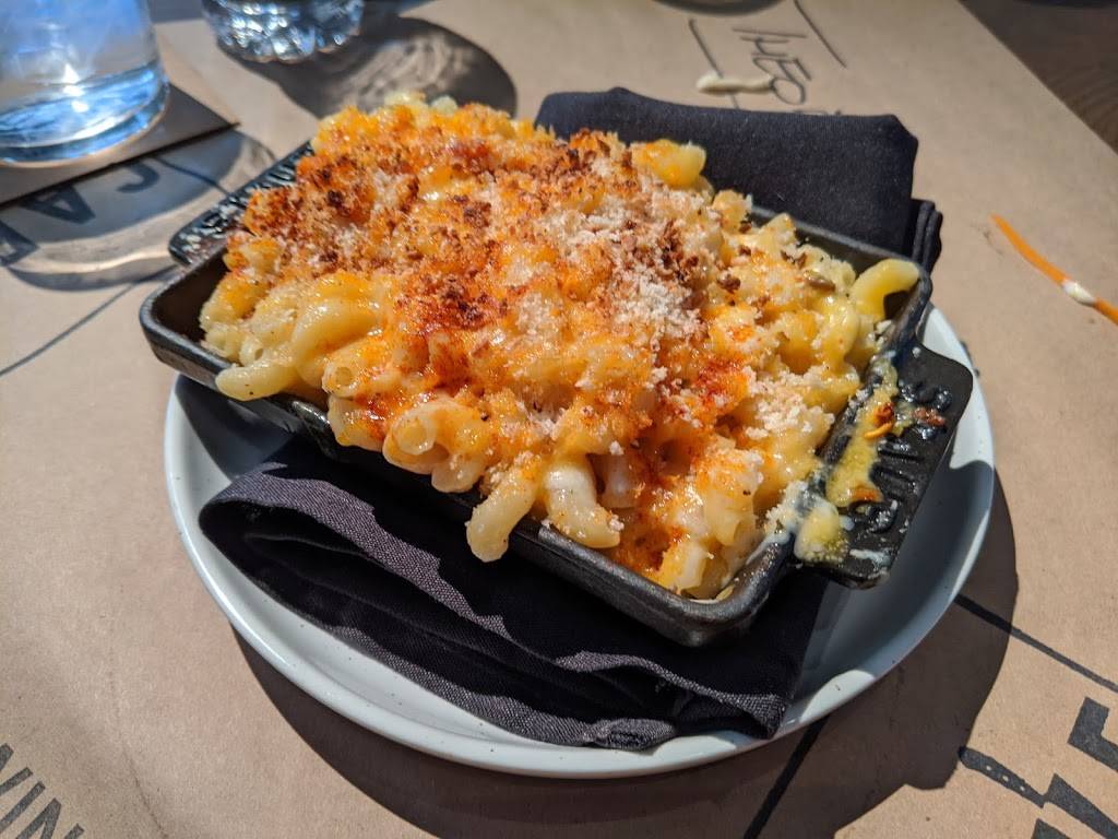 CARVE American Grille | restaurant | 7415 Southwest Pkwy, Austin, TX 78735, USA | 5127924450 OR +1 512-792-4450