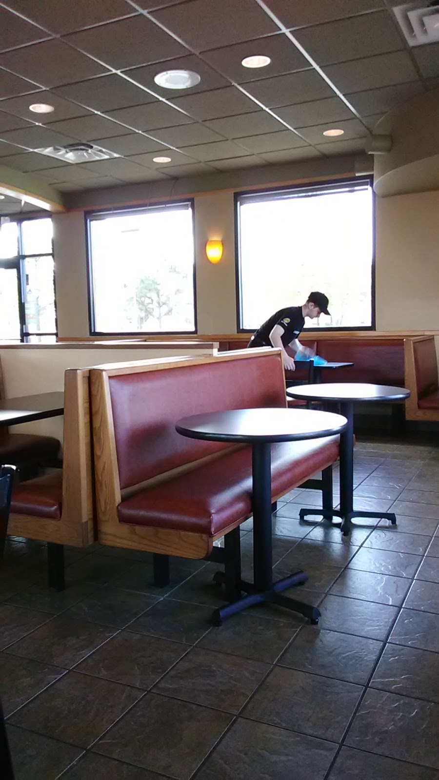 Taco Bueno | restaurant | 1155 Dave Ward Dr, Conway, AR 72034, USA | 5014503999 OR +1 501-450-3999