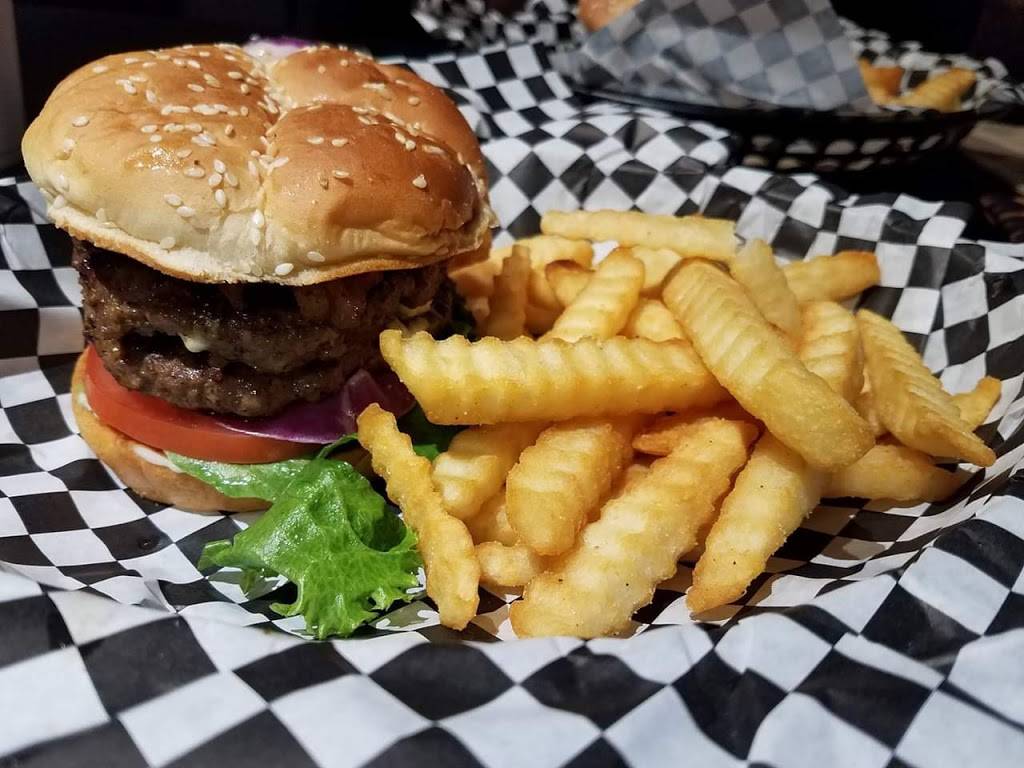 Knox Burgers and Seafood LLC | restaurant | 4877 N Broadway, Knoxville, TN 37918, USA | 8652815767 OR +1 865-281-5767