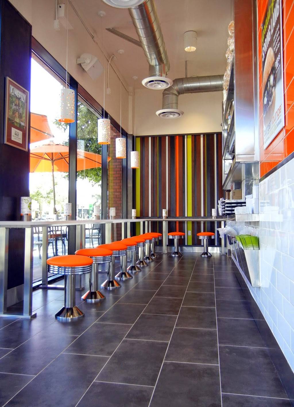 Burger Lounge | restaurant | 11740 San Vicente Blvd, Los Angeles, CA 90049, USA | 4242483789 OR +1 424-248-3789