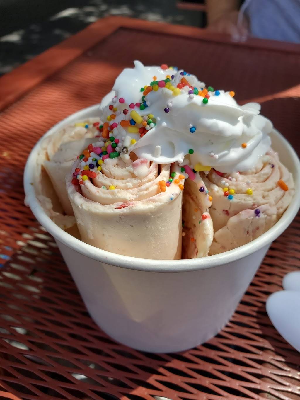 How We Roll Ice Cream | restaurant | 6311, 104 S Church St, Visalia, CA 93291, USA | 5598023277 OR +1 559-802-3277