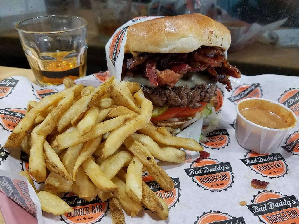 Bad Daddys Burger Bar | restaurant | 5501 C Josh Bringham Concourse C Gate 4, Charlotte, NC 28208, USA | 7043594013 OR +1 704-359-4013