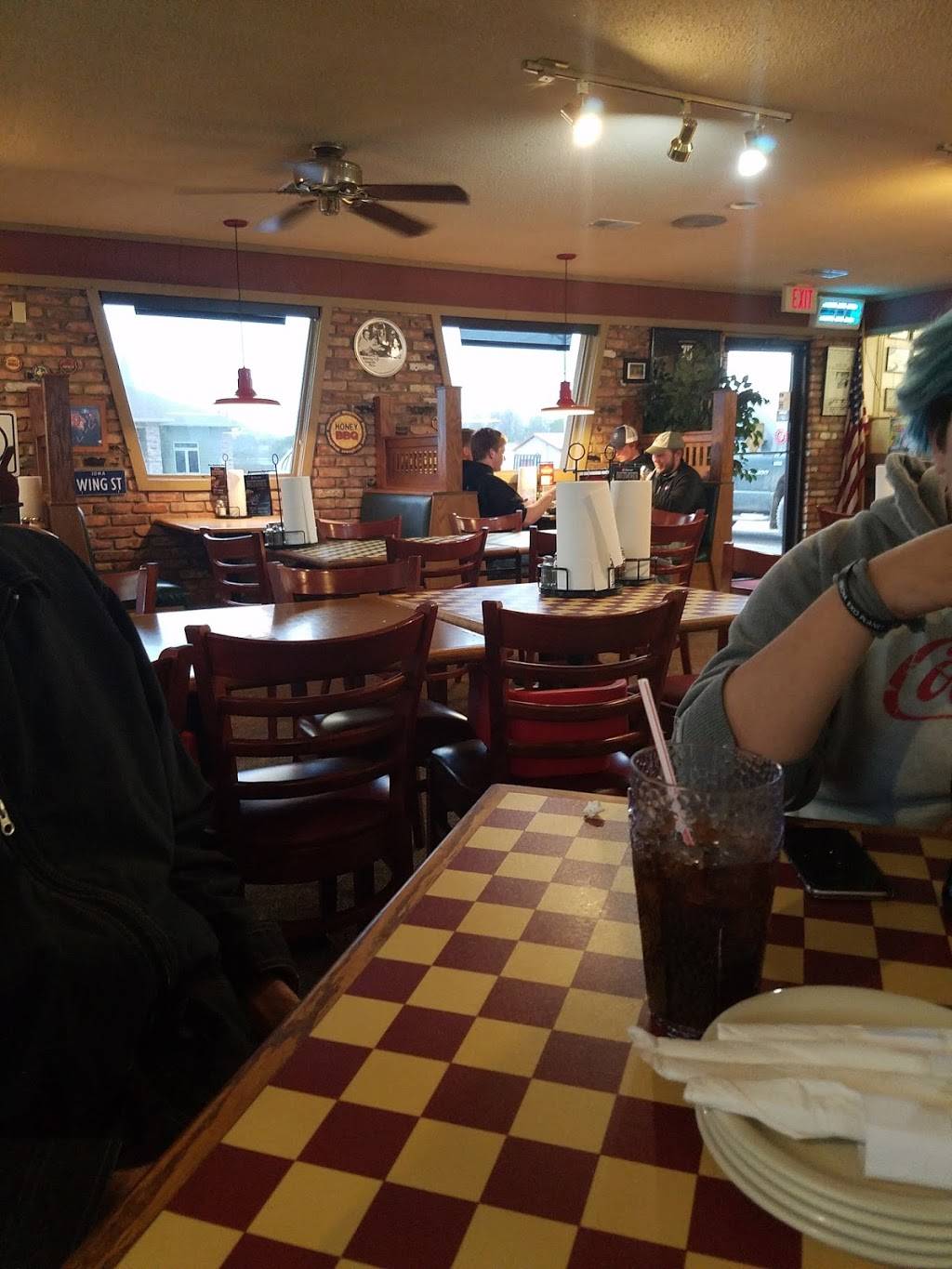 Pizza Hut | meal delivery | 525 2nd Ave, Sibley, IA 51249, USA | 7127544641 OR +1 712-754-4641