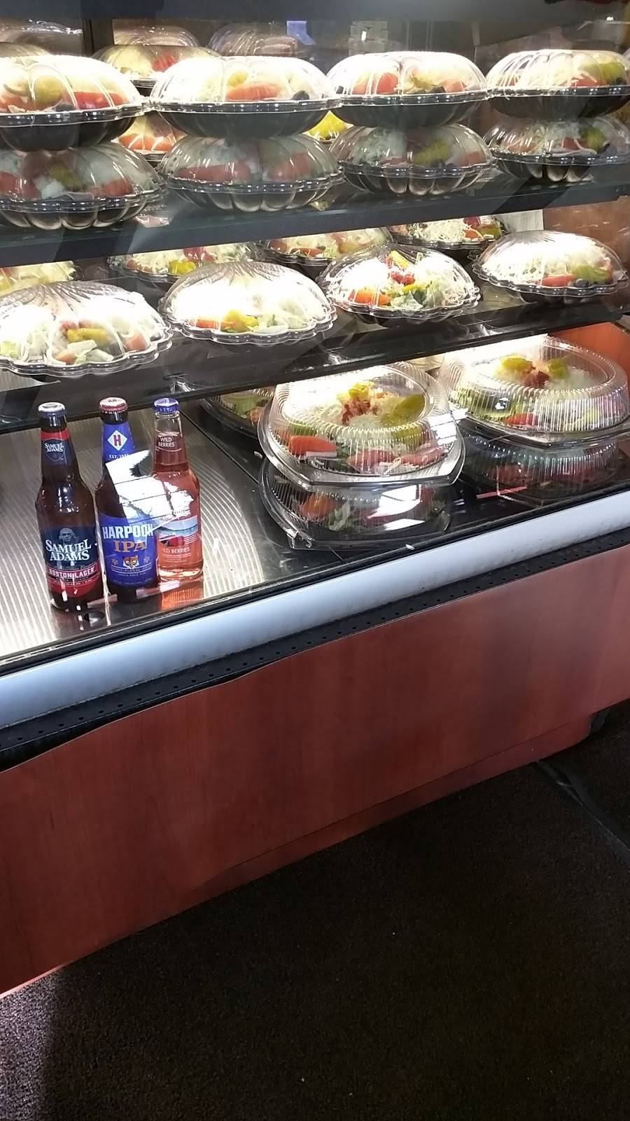 Riccardis Restaurant | restaurant | 901 Hathaway Rd, New Bedford, MA 02740, USA | 5089914200 OR +1 508-991-4200