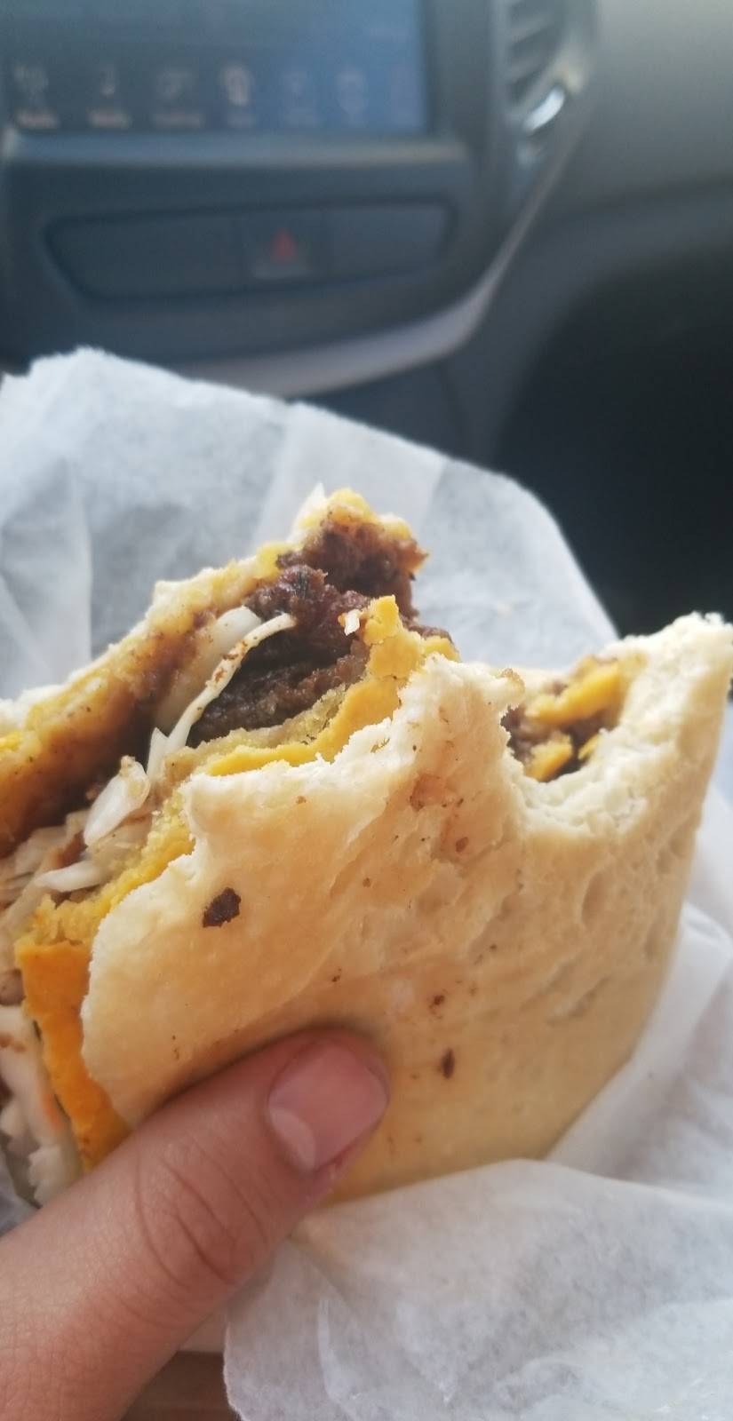 Allwyns Bakery | restaurant | 976 The Queensway, Etobicoke, ON M8Z 1P6, Canada | 6473510688 OR +1 647-351-0688