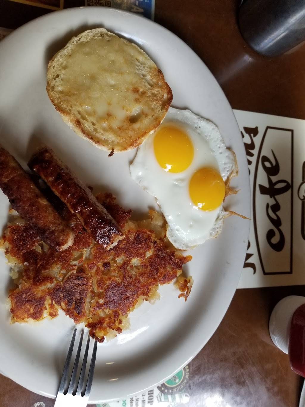 Mr Moms Cafe | restaurant | 931 Petaluma Blvd S, Petaluma, CA 94952, USA | 7077638538 OR +1 707-763-8538