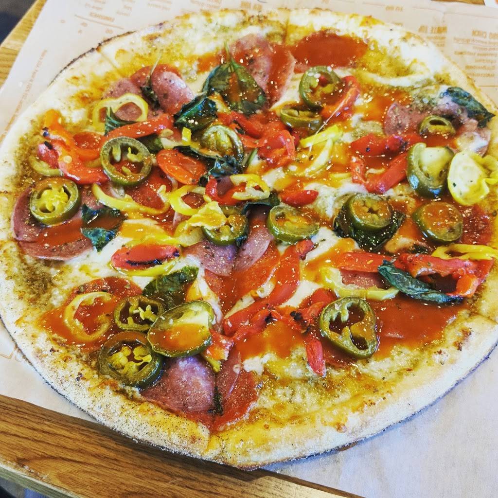 Blaze Pizza | meal takeaway | 1335 W Pacheco Blvd, Los Banos, CA 93635, USA | 2088347995 OR +1 208-834-7995