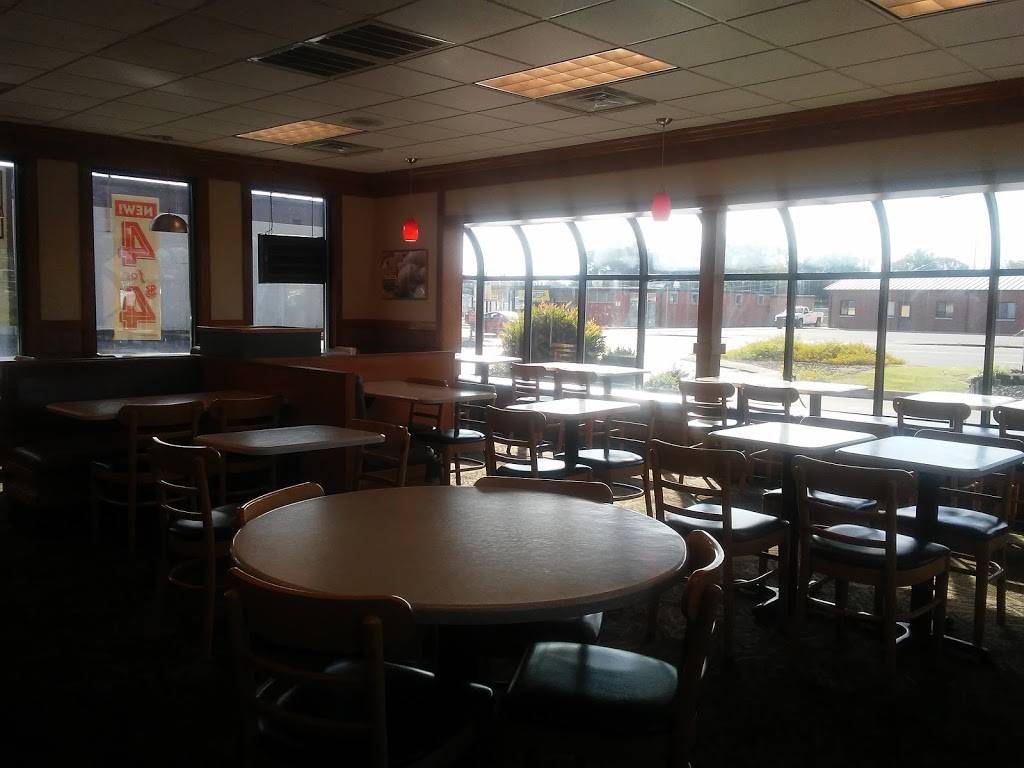 Wendys | restaurant | 900 N Locust Ave, Lawrenceburg, TN 38464, USA | 9317629244 OR +1 931-762-9244