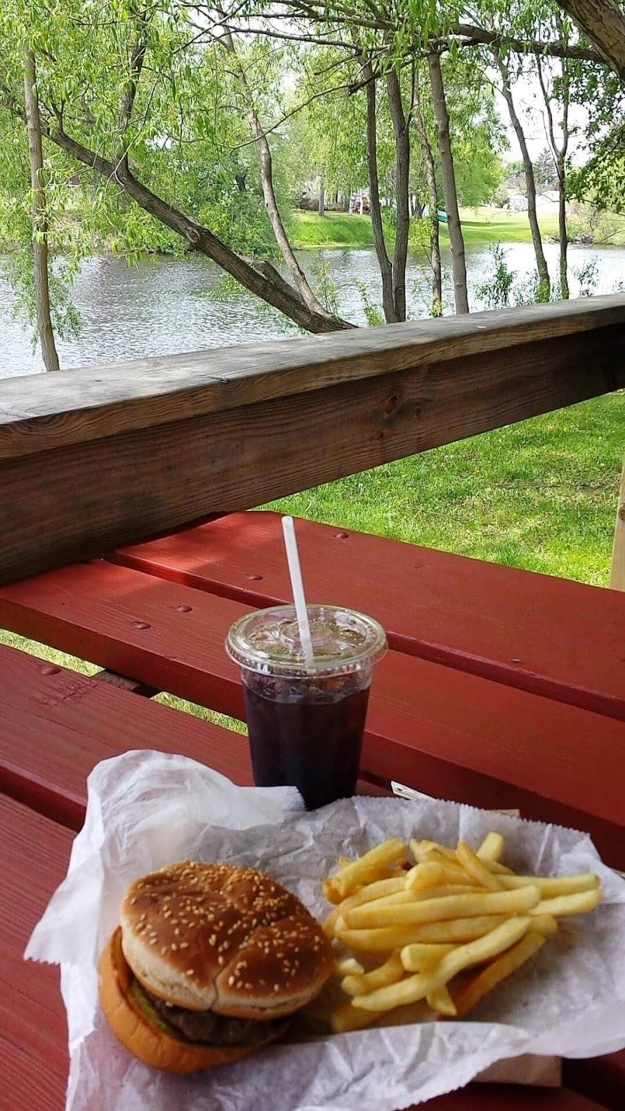 Shake A Burger | restaurant | 107 Brazeau Ave, Oconto, WI 54153, USA | 9208346200 OR +1 920-834-6200