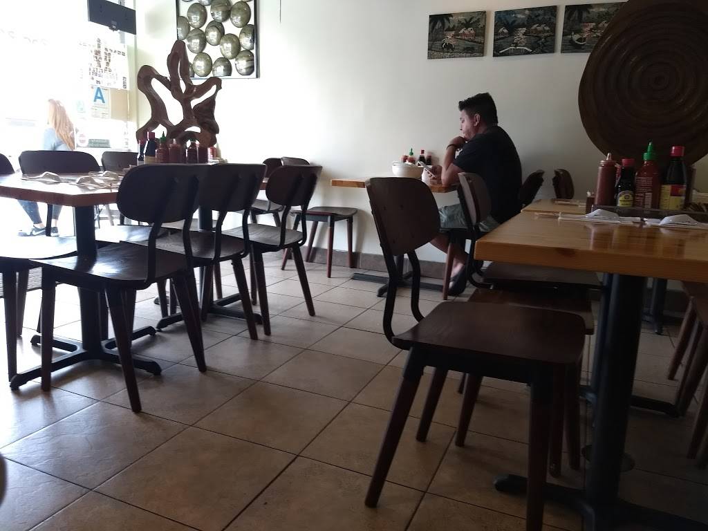 Phở PCH | restaurant | 623 N Pacific Coast Hwy, Redondo Beach, CA 90277, USA | 4242061072 OR +1 424-206-1072