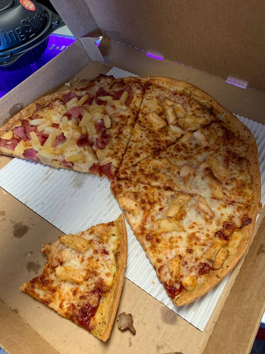 Pizza Hut | meal takeaway | 5105 E Sahara Ave suite k, Las Vegas, NV 89142, USA | 7024572634 OR +1 702-457-2634