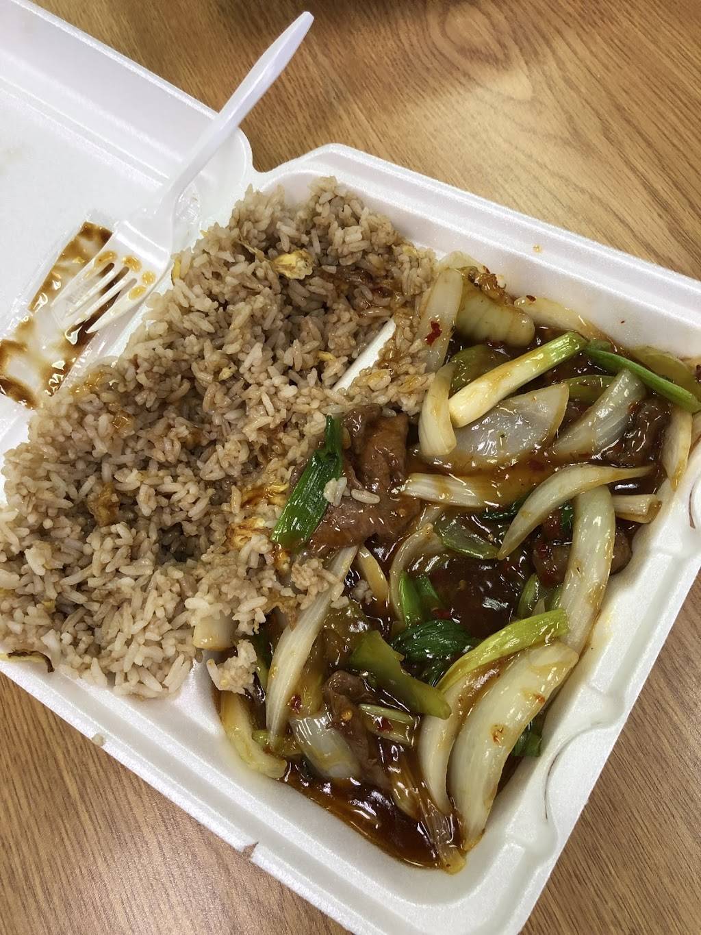 Golden Dragon Chinese Restaurant | restaurant | 2709 N Clairemont Ave, Eau Claire, WI 54703, USA | 7155522790 OR +1 715-552-2790