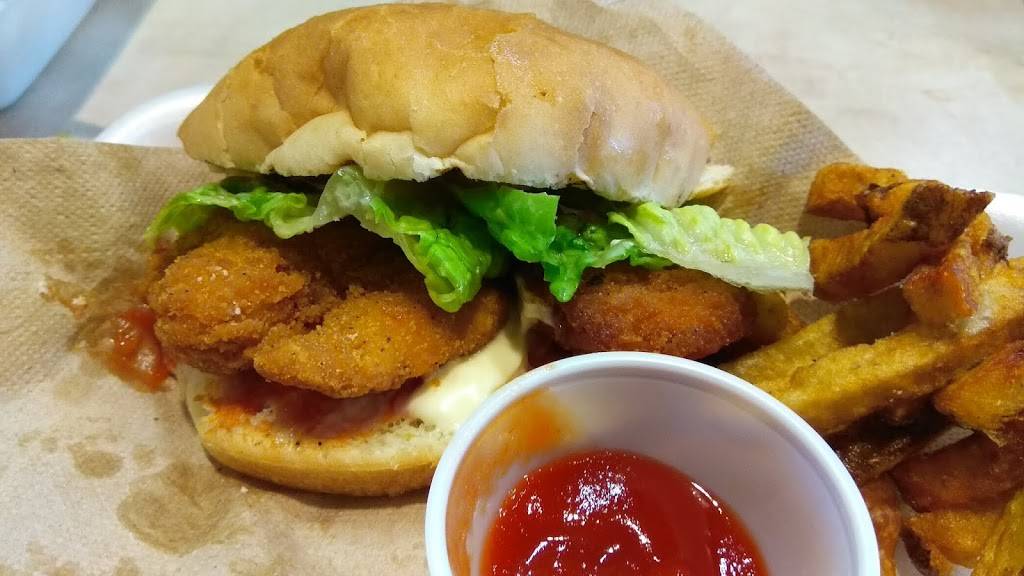 Shamrock Burgers | restaurant | 200 Carnwith Dr, Whitby, ON L1M 0A1, Canada | 9056553700 OR +1 905-655-3700