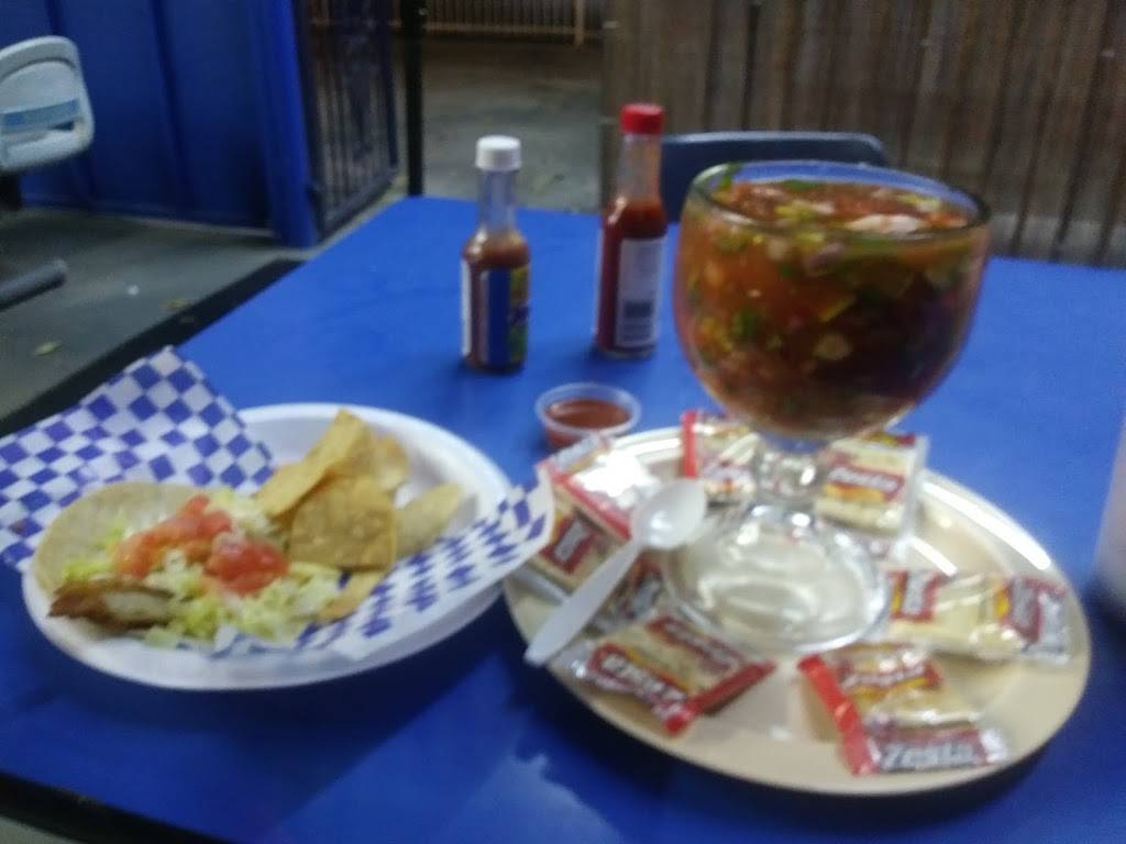 TAQUERIA FARIAS | restaurant | 10417 Prairie Ave, Inglewood, CA 90303, USA | 4243546257 OR +1 424-354-6257