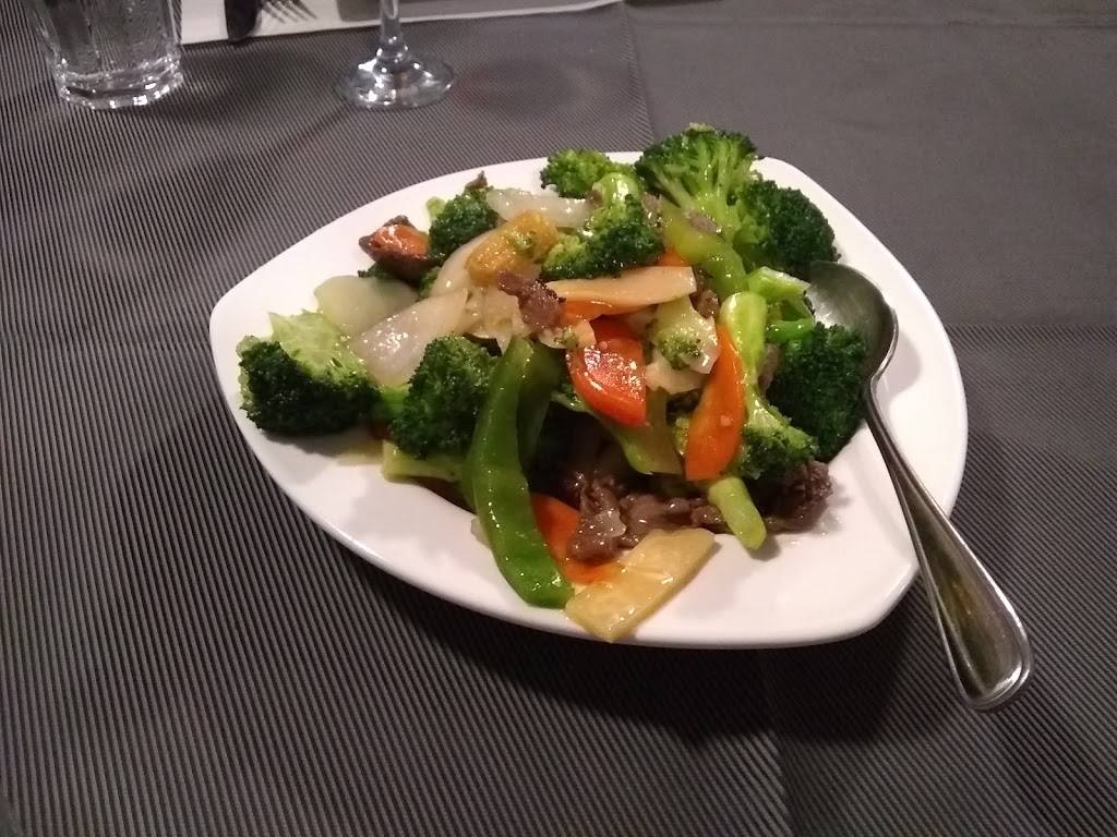 New Queen Restaurant | meal takeaway | 1 Hobin St, Stittsville, ON K2S 1A6, Canada | 6138366672 OR +1 613-836-6672