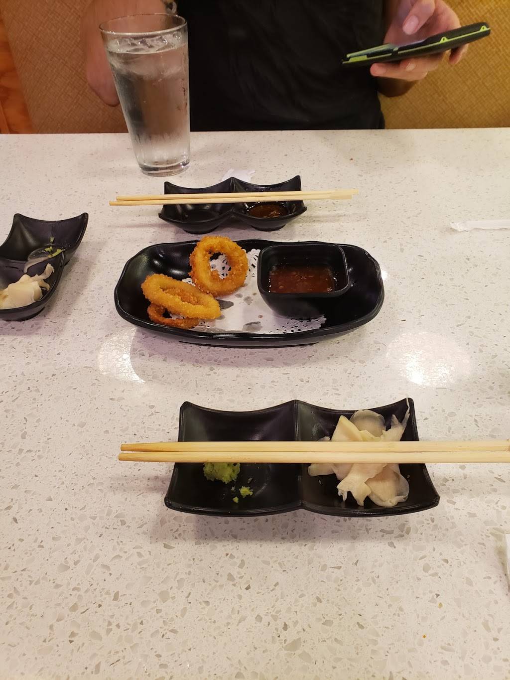 Akarii Revolving Sushi | restaurant | 3341 E Broad St #101, Mansfield, TX 76063, USA | 8174736888 OR +1 817-473-6888