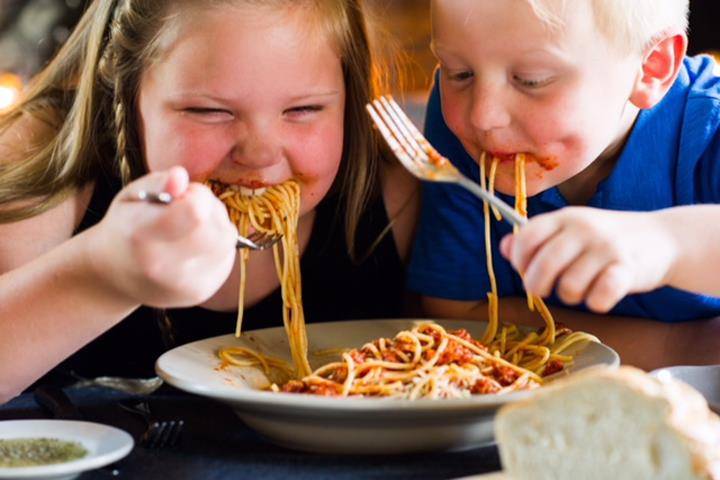 Olive Pit A Pasta House | restaurant | 905 Mineral Wells Ave, Paris, TN 38242, USA | 7316425030 OR +1 731-642-5030