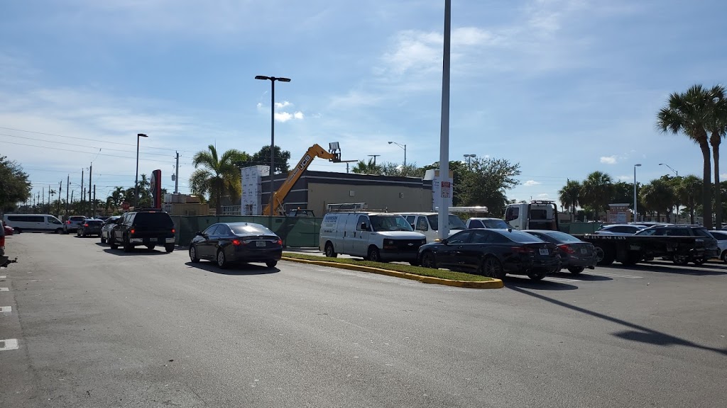 Burger King | restaurant | 5721 NW 7th St, Miami, FL 33126, USA | 3052612673 OR +1 305-261-2673