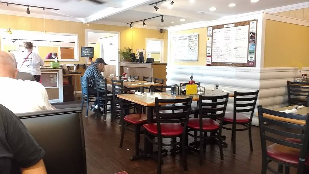 Country Table | restaurant | 714 W Chicago Rd, White Pigeon, MI 49099, USA | 2694839567 OR +1 269-483-9567