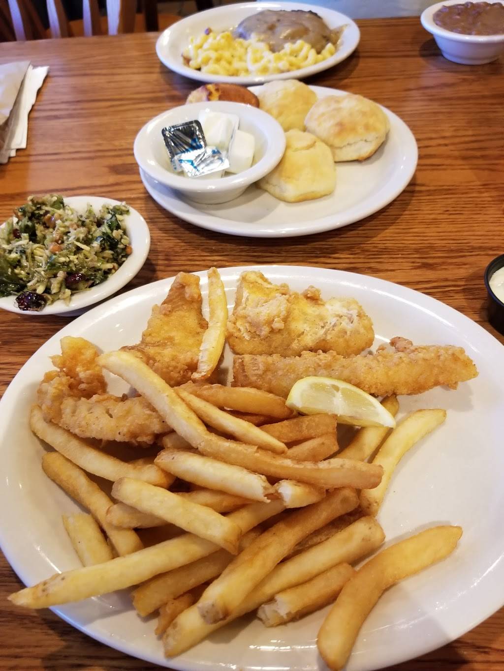 Cracker Barrel Old Country Store | restaurant | 1051 Fox Run Ave, Opelika, AL 36801, USA | 3347492363 OR +1 334-749-2363