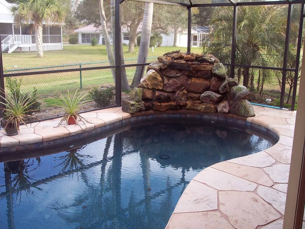 Living Waters Pond and Garden | restaurant | 375 U.S. 41 Bypass, Venice, FL 34285, USA | 9414848071 OR +1 941-484-8071