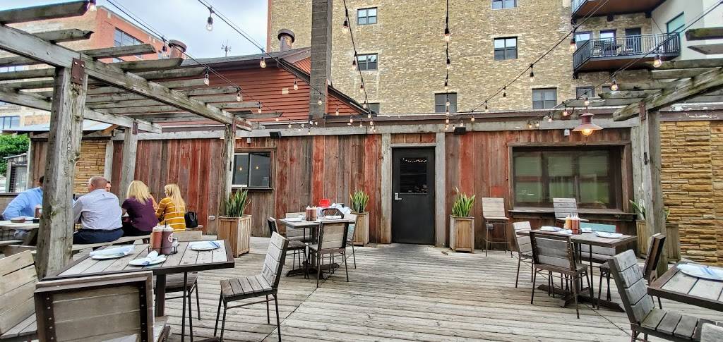 Smoke Shack | restaurant | 332 N Milwaukee St, Milwaukee, WI 53202, USA | 4144311119 OR +1 414-431-1119