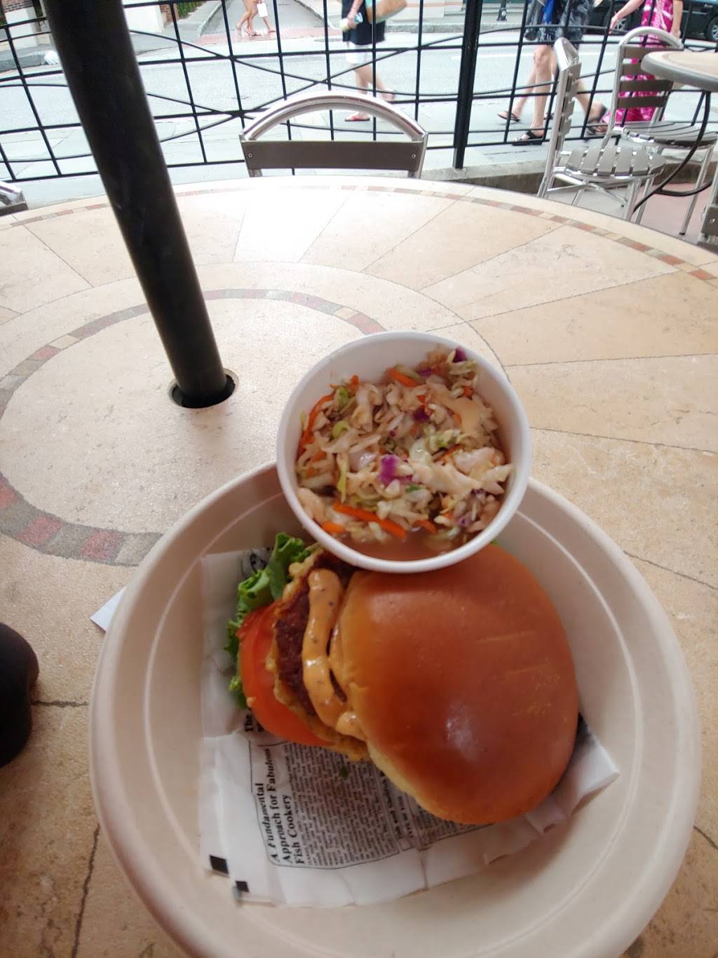 A.W. Shucks Seafood Shack | restaurant | 208 King St, Charleston, SC 29401, USA | 8436281554 OR +1 843-628-1554