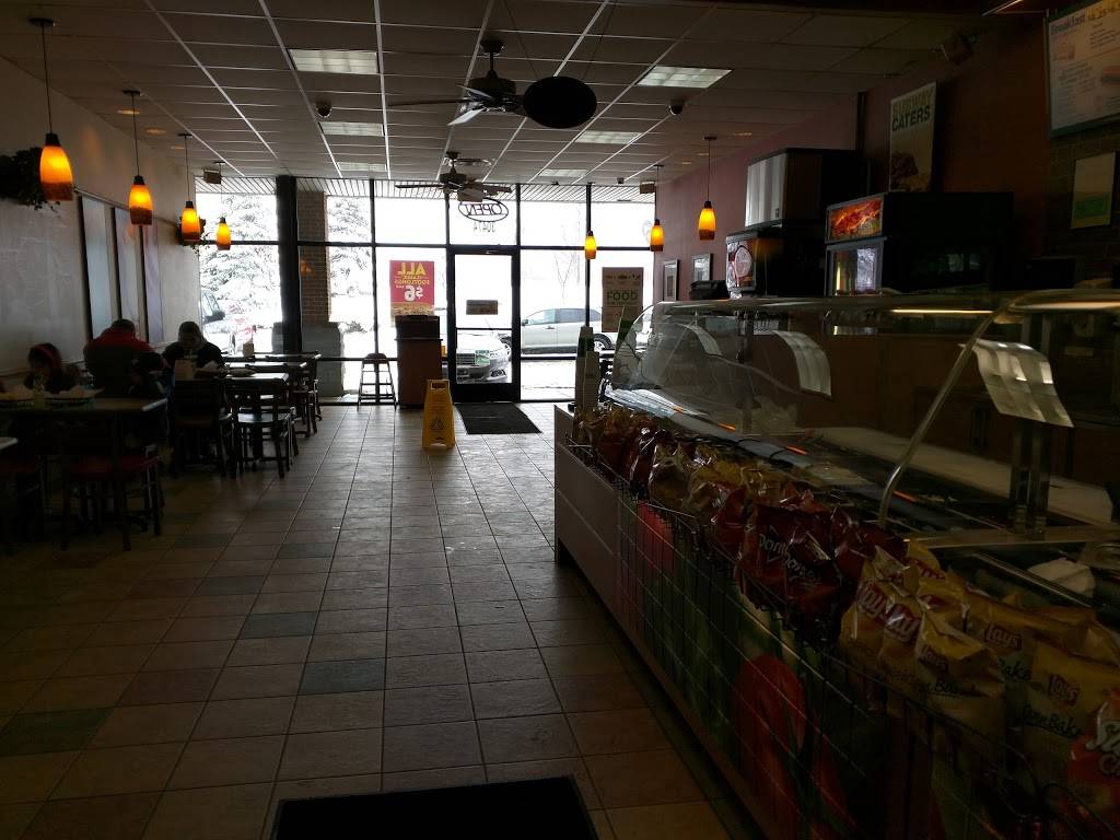 Subway Restaurants | restaurant | 30729 Lyon Center Dr E, New Hudson, MI 48165, USA | 2484462825 OR +1 248-446-2825