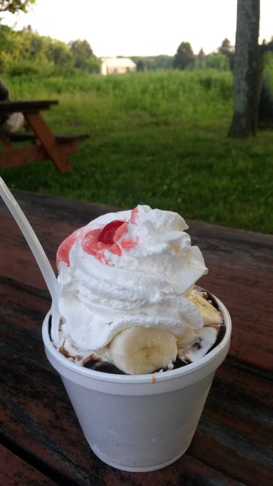 Skipper Dippers Dairy Bar & Grill | restaurant | 691 Claremont Ave, Tamaqua, PA 18252, USA | 5706682515 OR +1 570-668-2515