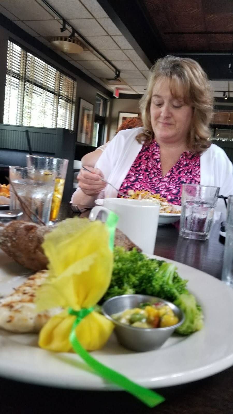 Carsons | American Bistro | restaurant | 2000 Commonwealth Blvd, Ann Arbor, MI 48105, USA | 7346220533 OR +1 734-622-0533