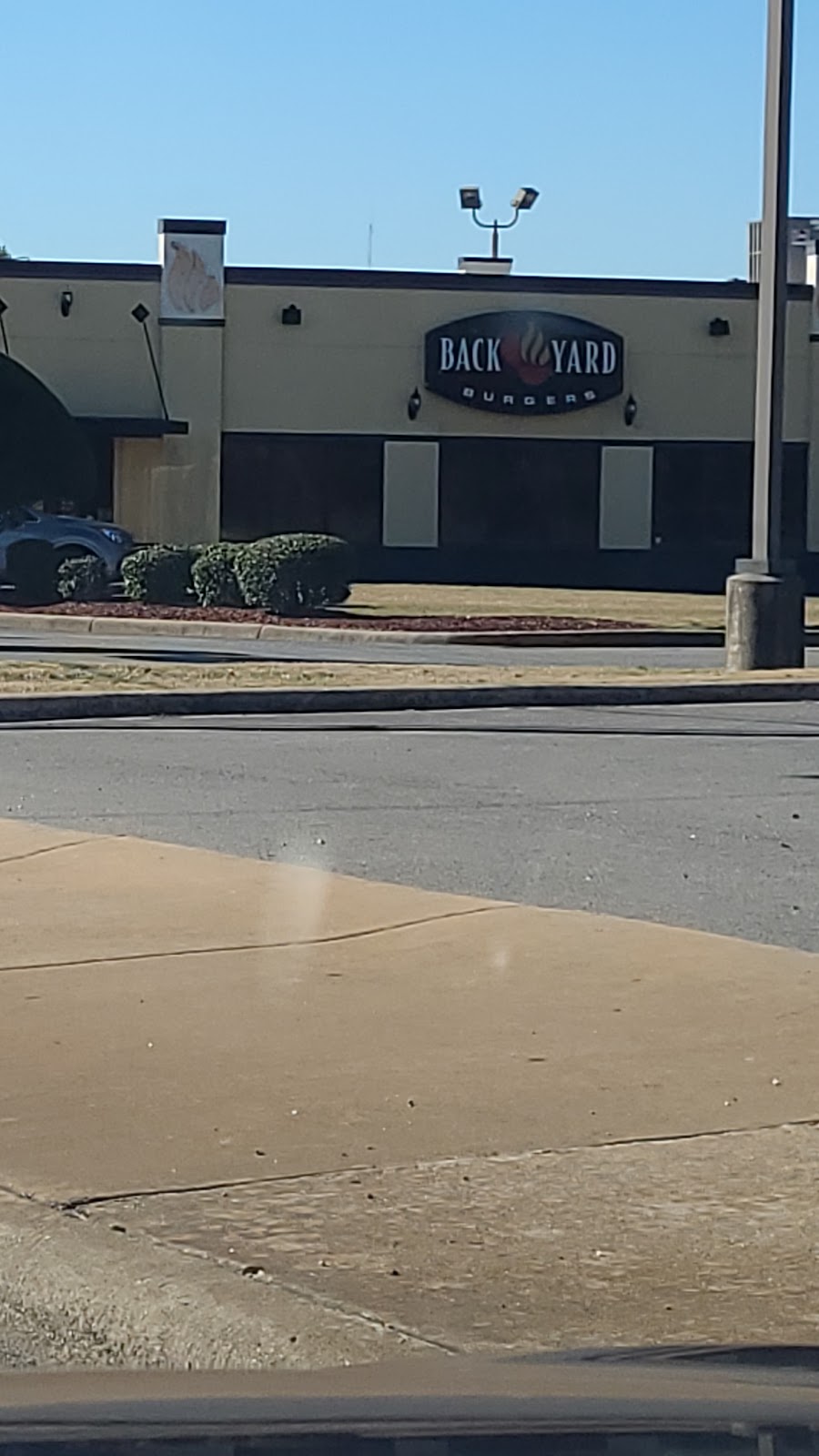 Back Yard Burgers | restaurant | 1420 Military Rd, Benton, AR 72015, USA | 5017784542 OR +1 501-778-4542