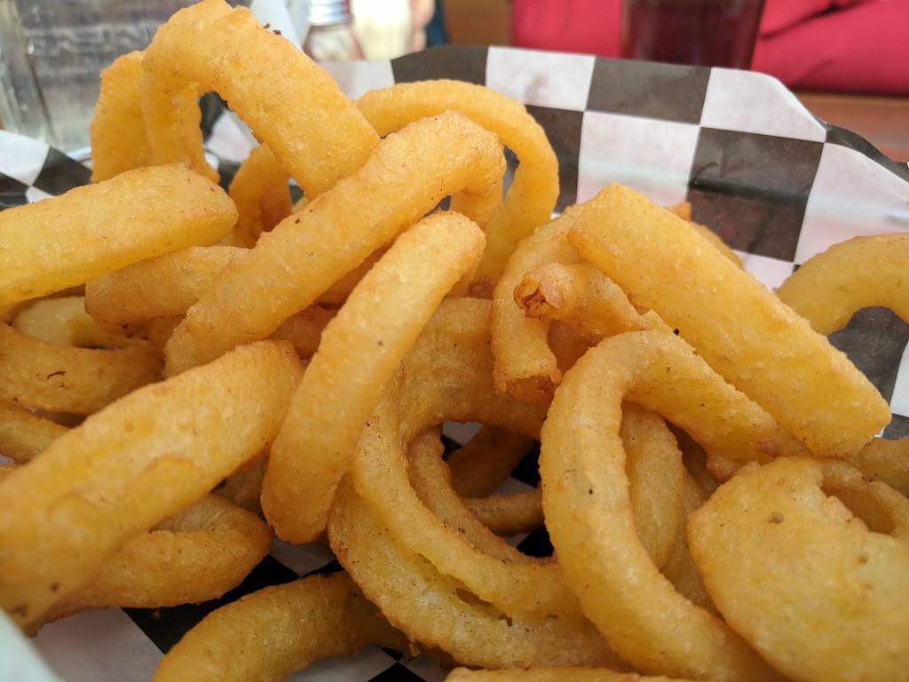 Minneapolis Carbones Pizza & Pub | restaurant | 4705 Cedar Ave S, Minneapolis, MN 55407, USA | 6127240063 OR +1 612-724-0063