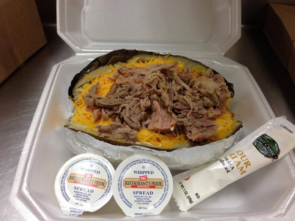 Whitts Barbecue | restaurant | 1025 W Main St #1432, Waverly, TN 37185, USA | 9312967455 OR +1 931-296-7455